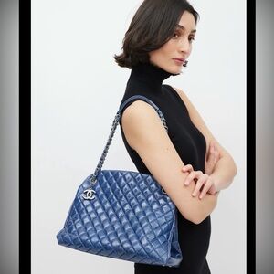 Chanel blue Mademoiselle Bowling Bag Patent Leather
2way Tote Bag